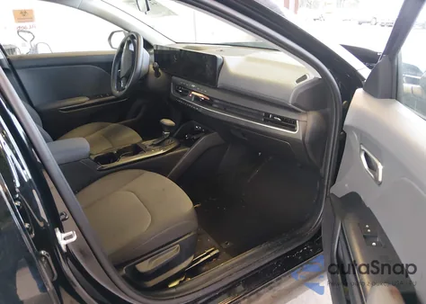 2025 Kia K4 Lx z USA, uszkodzony, nr VIN 3KPFT4DEXSE198403